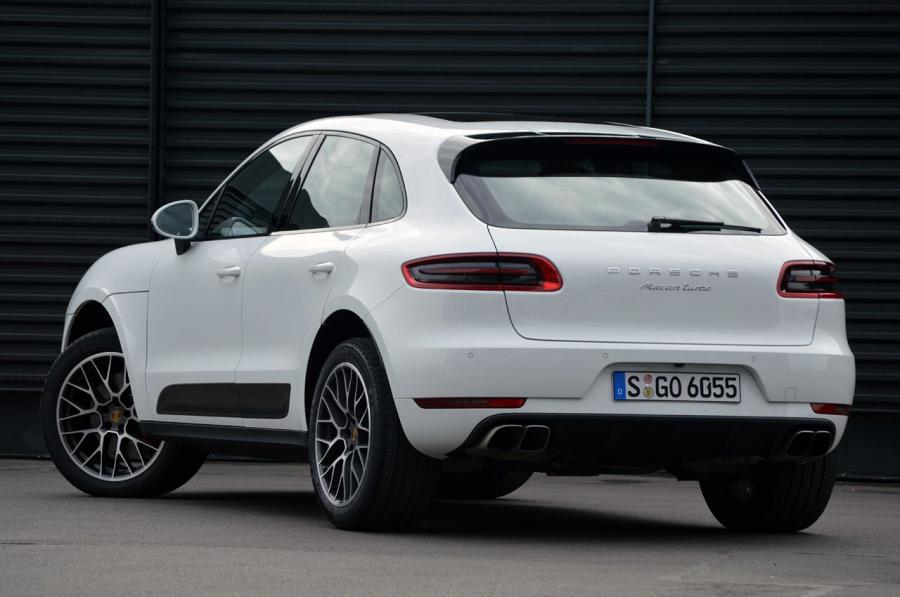  Porsche Macan Turbo 2015 года  (фото 34 из 84)